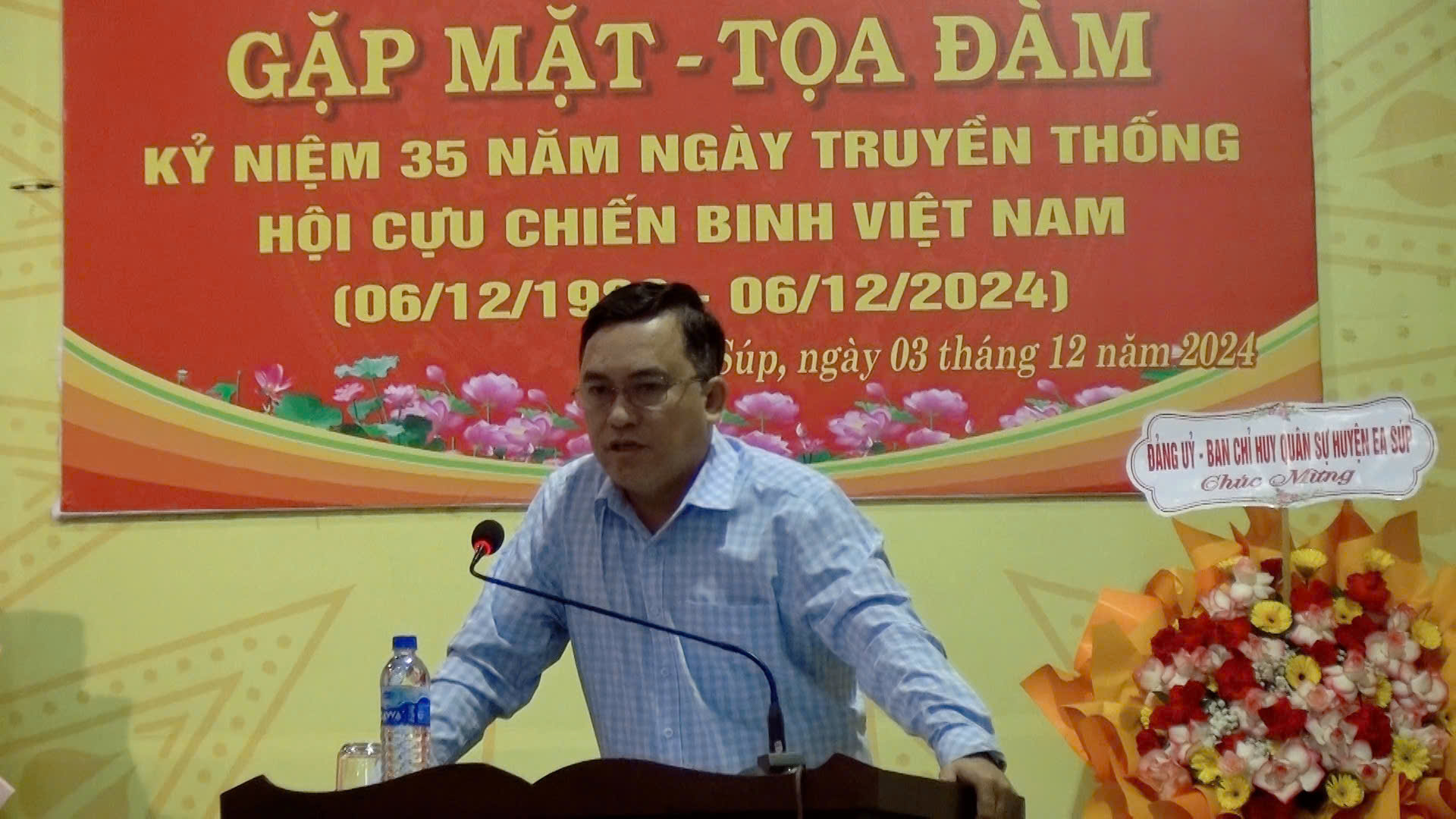 Phó Chủ tịch TT UBND huyện Nguyễn Thanh Tuấn phát biểu tại buổi toạ đàm